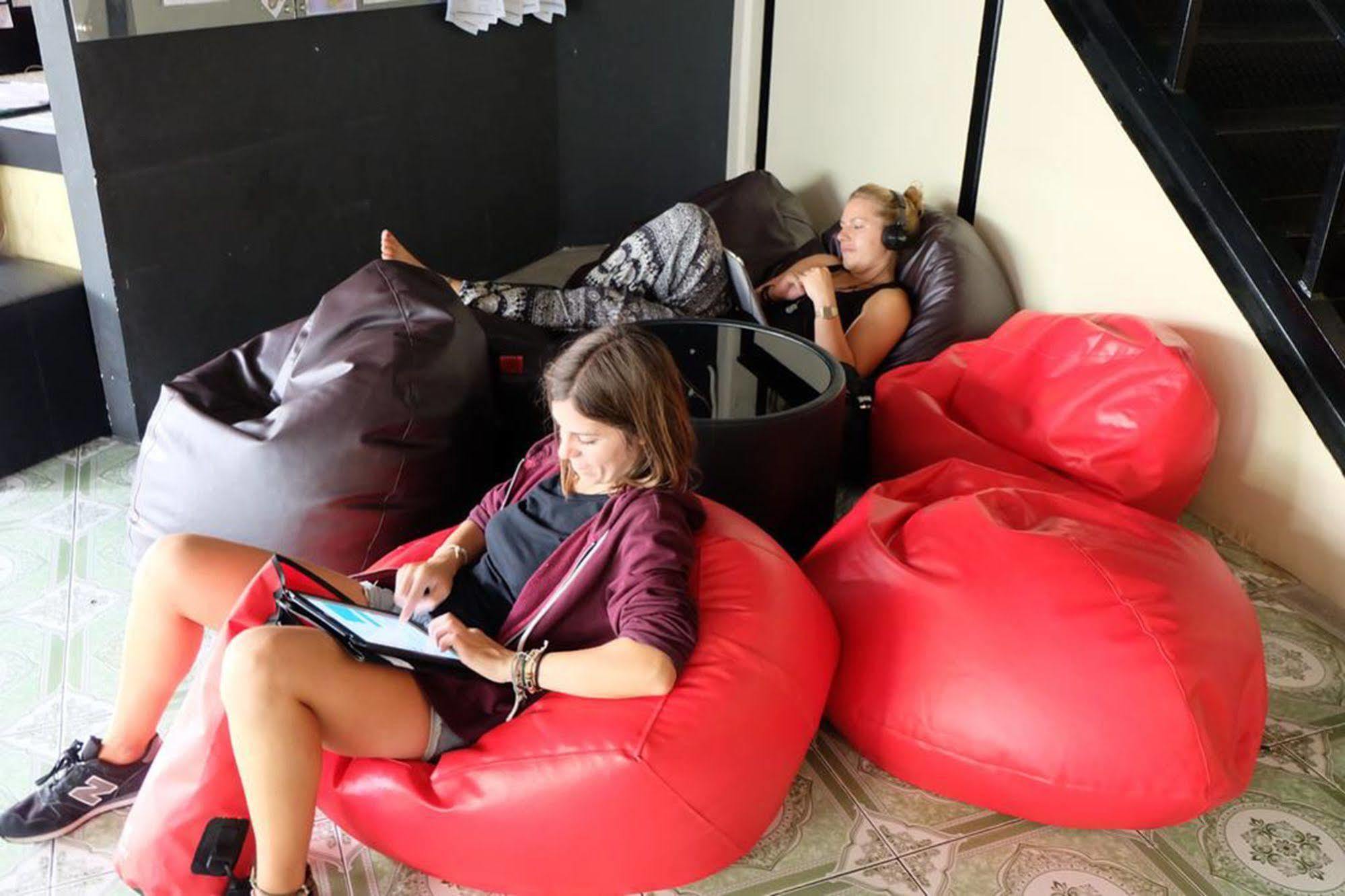 Oldtown Hostel Bangkok Eksteriør billede