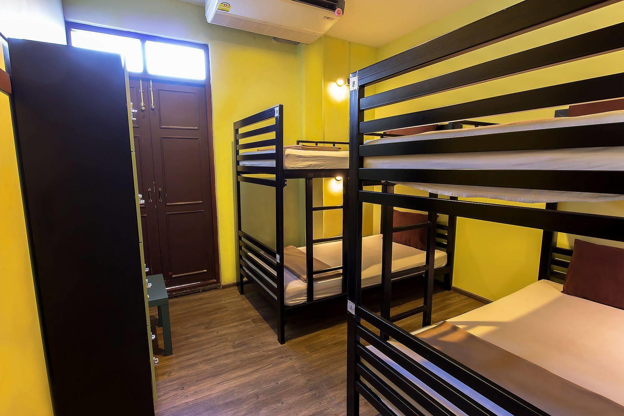 Oldtown Hostel Bangkok Eksteriør billede