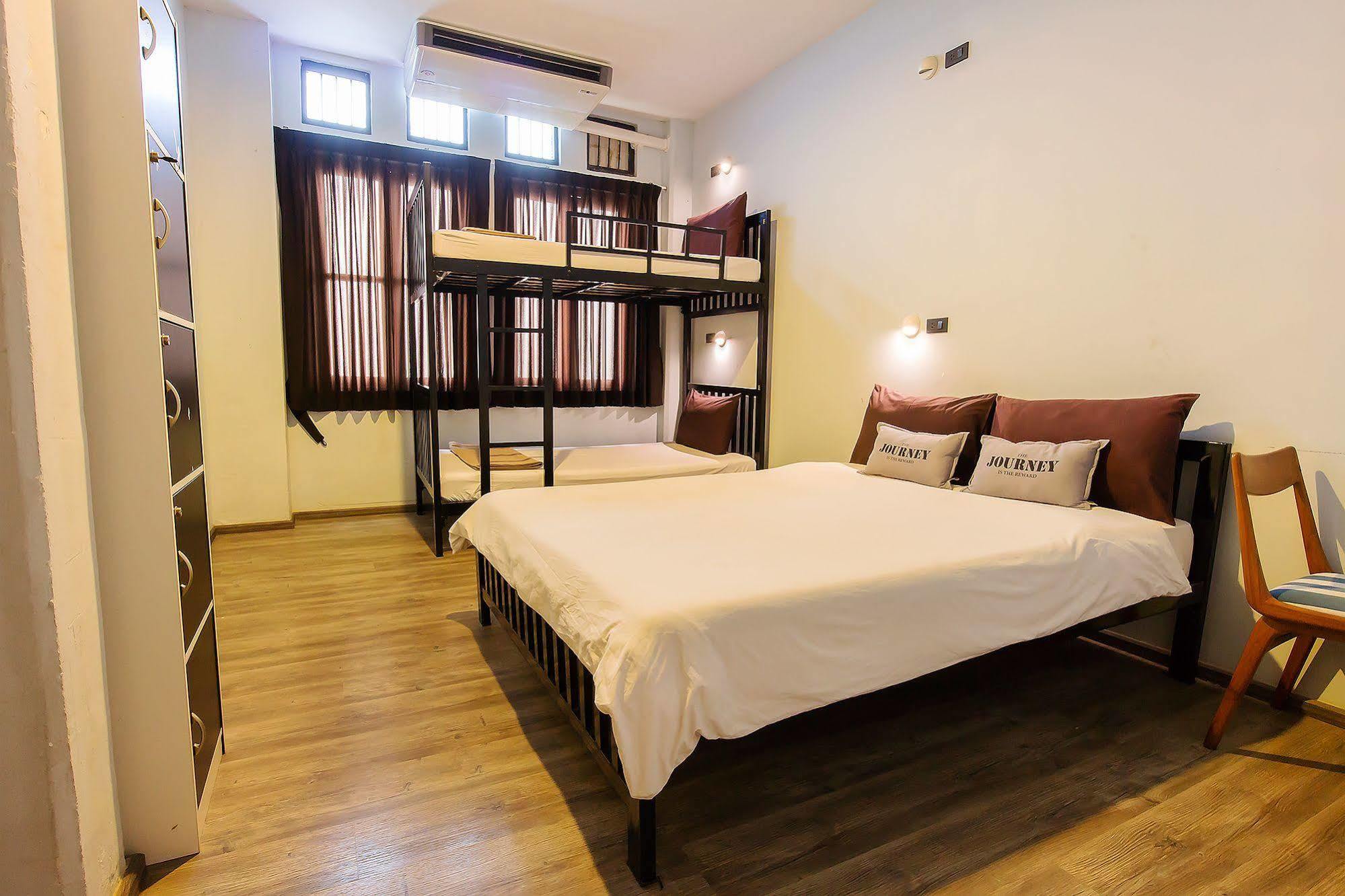 Oldtown Hostel Bangkok Eksteriør billede