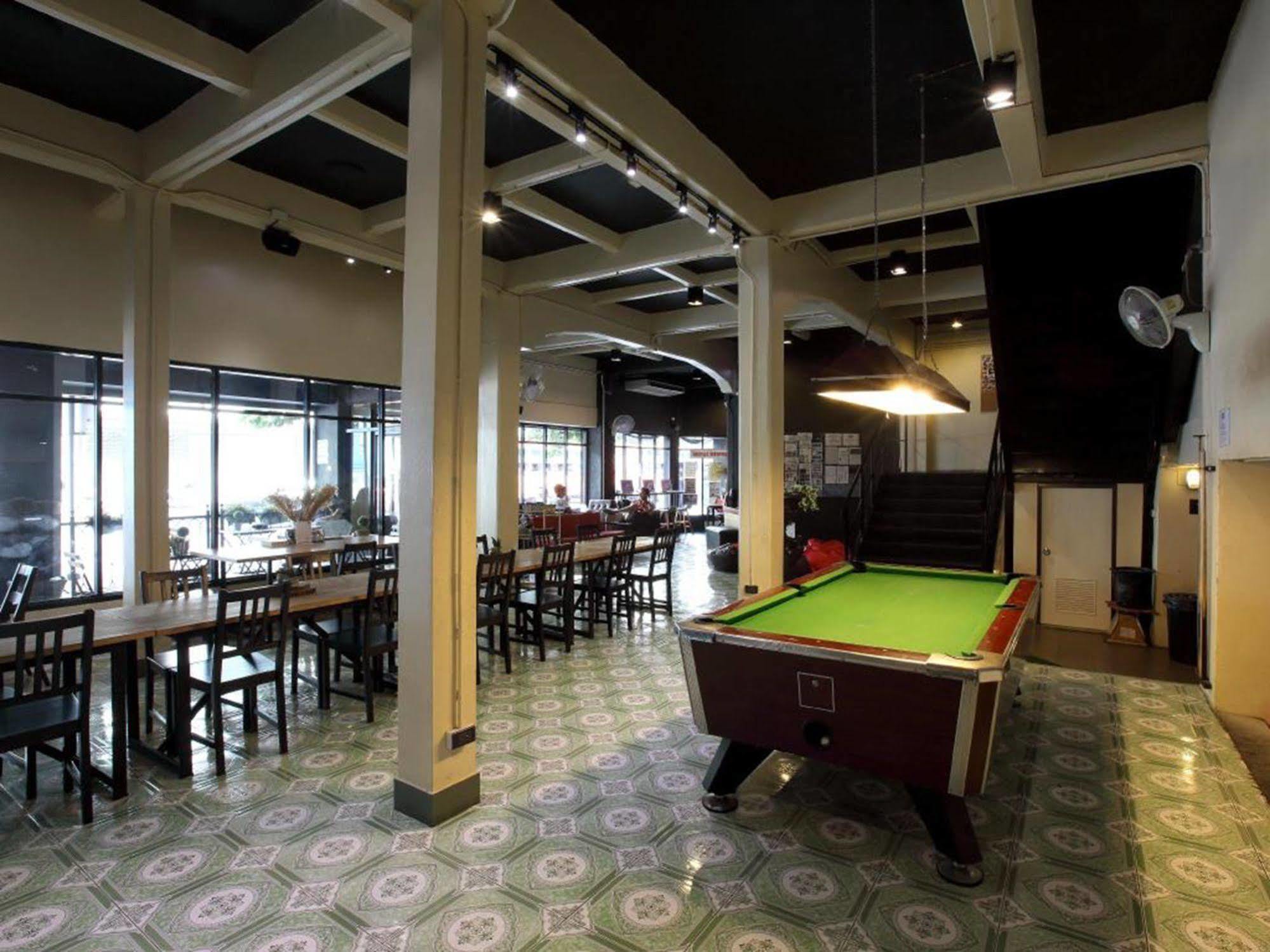 Oldtown Hostel Bangkok Eksteriør billede